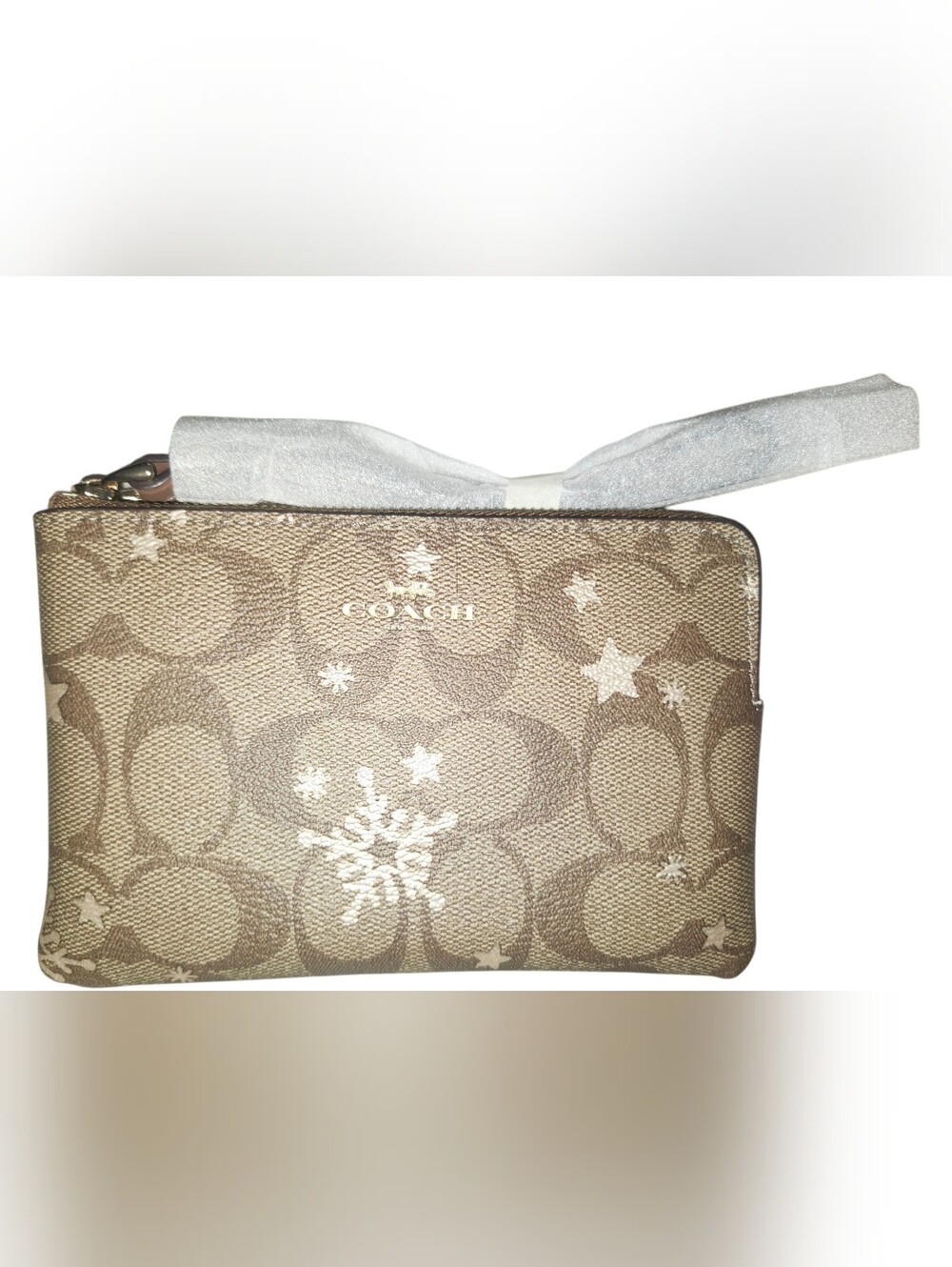 COACH NWT Corner Zip Wristlet In Signature Canvas W/ Star And Snowflake Print